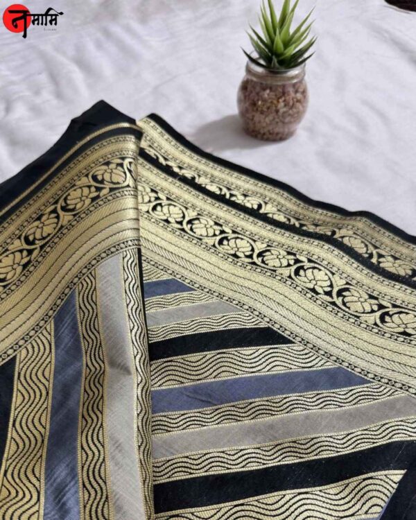 Golden Black Banarasi Silk Saree - Image 4